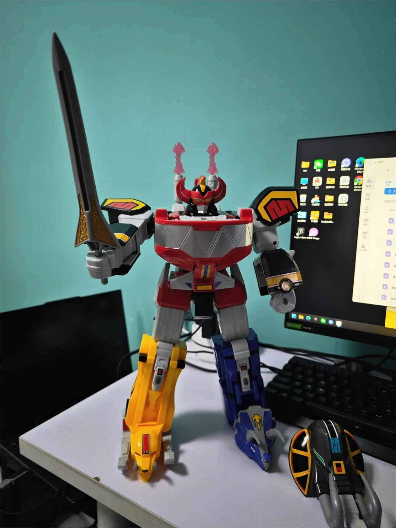 정품 플레이메이트 마이티 모르핀 파워 레인저스 리-이그 - Model Kit Megazord 리뷰 및 가격
