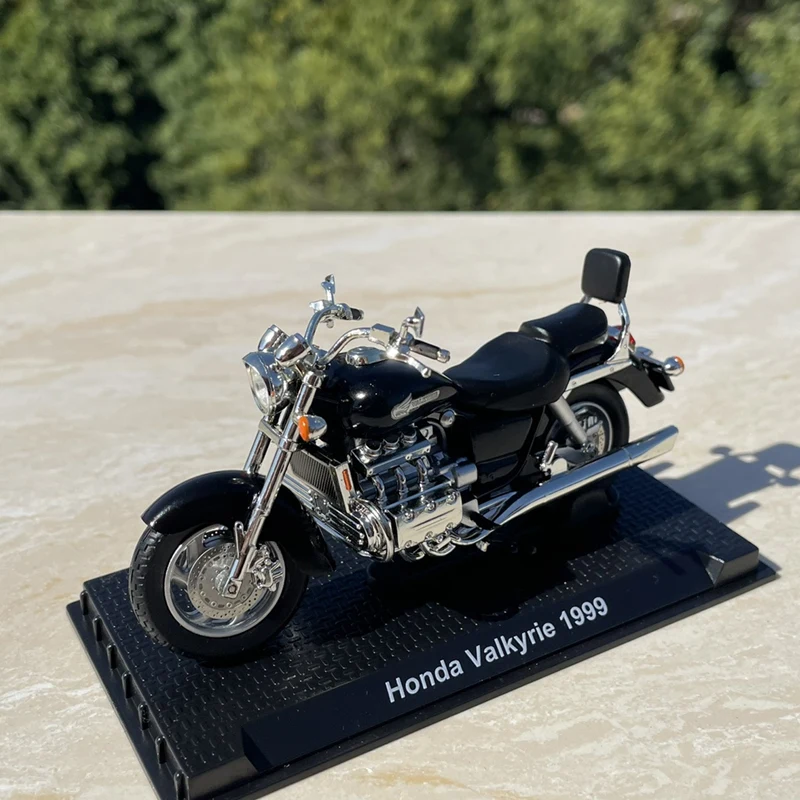 1:18 발키리 1999 합금 투어링 오토바이 모델,  - Model Kit Valkyrie 리뷰 및 가격